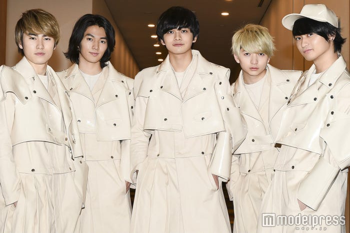 DISH//(左から)泉大智、矢部昌暉、北村匠海、小林龍二、橘柊生 (C)モデルプレス