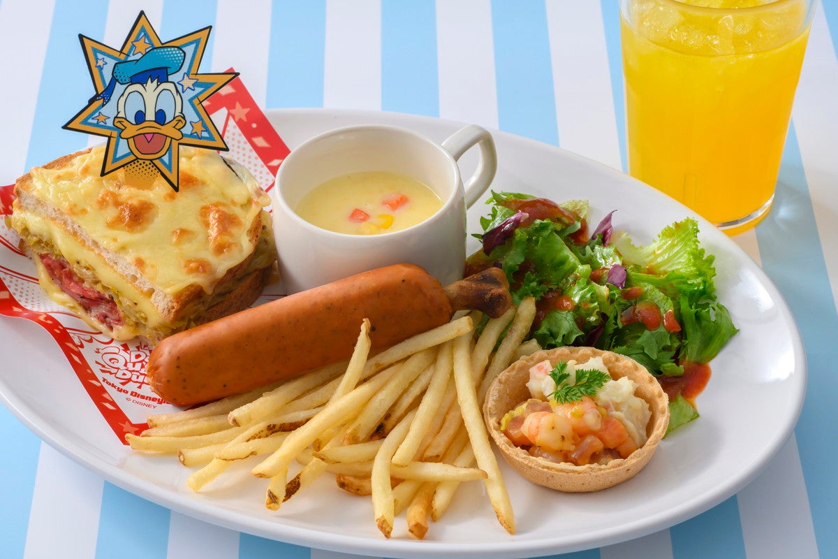 ドナルドのクワッキークラシックセット¥2,140（C）Disney