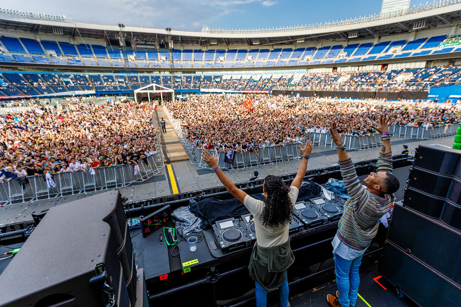 （C）Tyler-Hill-for-Insomniac-5