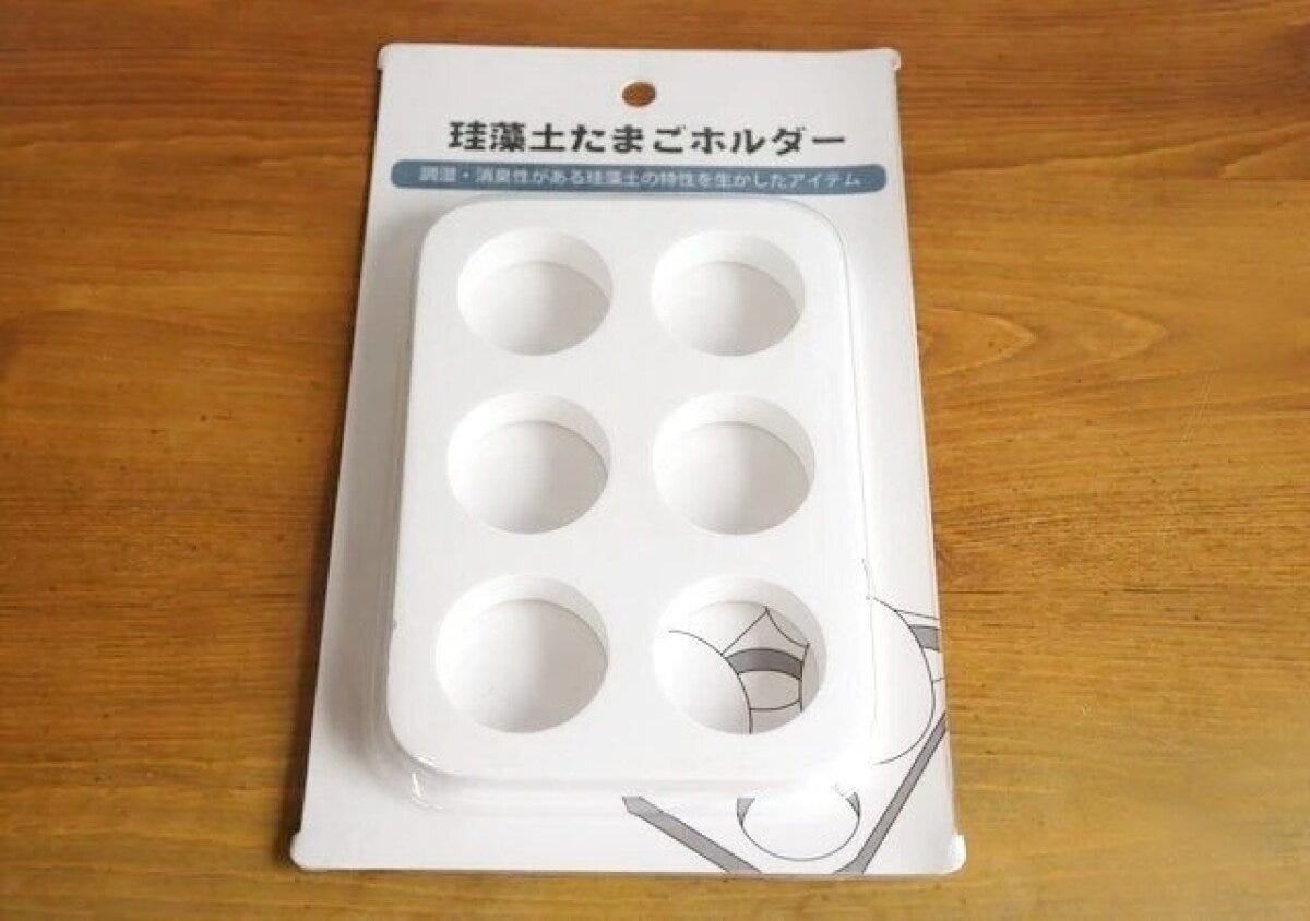 ダイソーの珪藻土たまごホルダーのパッケージ