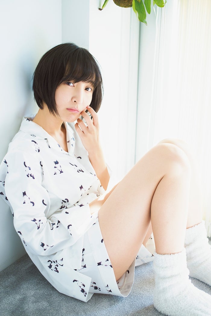 人気声優 佐倉綾音 太ももあらわなパジャマショットに胸キュン モデルプレス