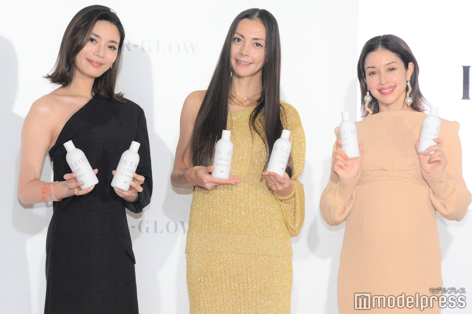 島袋聖南、土屋アンナ、BENI （C）モデルプレス