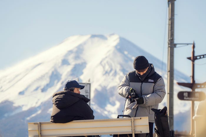 池松壮亮、前田旺志郎「ホットスポット」第5話(C)日本テレビ