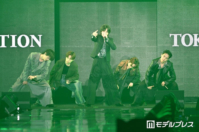 STARGLOW（C）モデルプレス