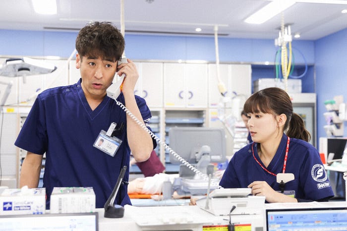 佐藤隆太、芳根京子「まどか26歳、研修医やってます!」第5話(C)TBS