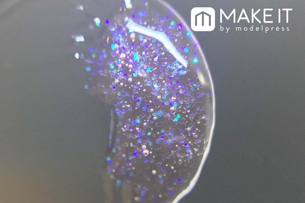 【ディオール】「アディクトグロス」“92 ステラー”／スウォッチ (C)メイクイット