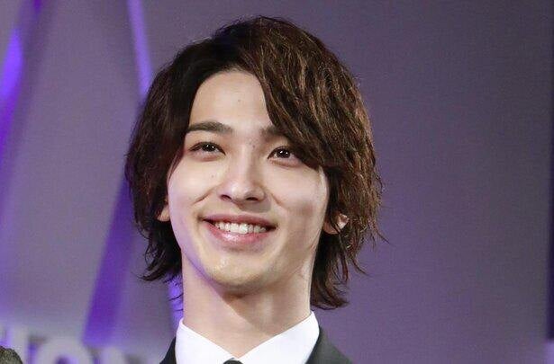 横浜流星 端正な 横顔 Shotを公開 どこから見ても美しい 全方位パーフェクト と反響 モデルプレス
