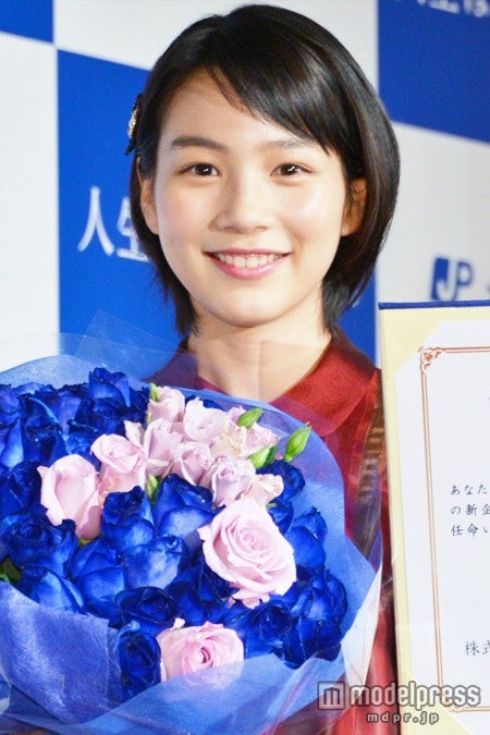 能年玲奈 ウエディングドレス姿を初披露 モデルプレス 能年玲奈 ウエディングドレス姿を初披露 モデルプレス