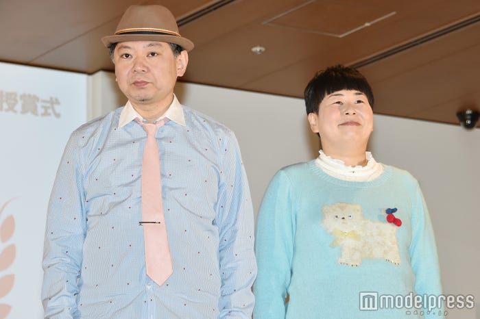 鈴木おさむ氏、大島美幸(C)モデルプレス