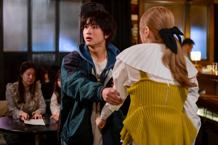 柏木悠、紺野彩夏、「好きなオトコと別れたい」第12話(C)テレビ東京