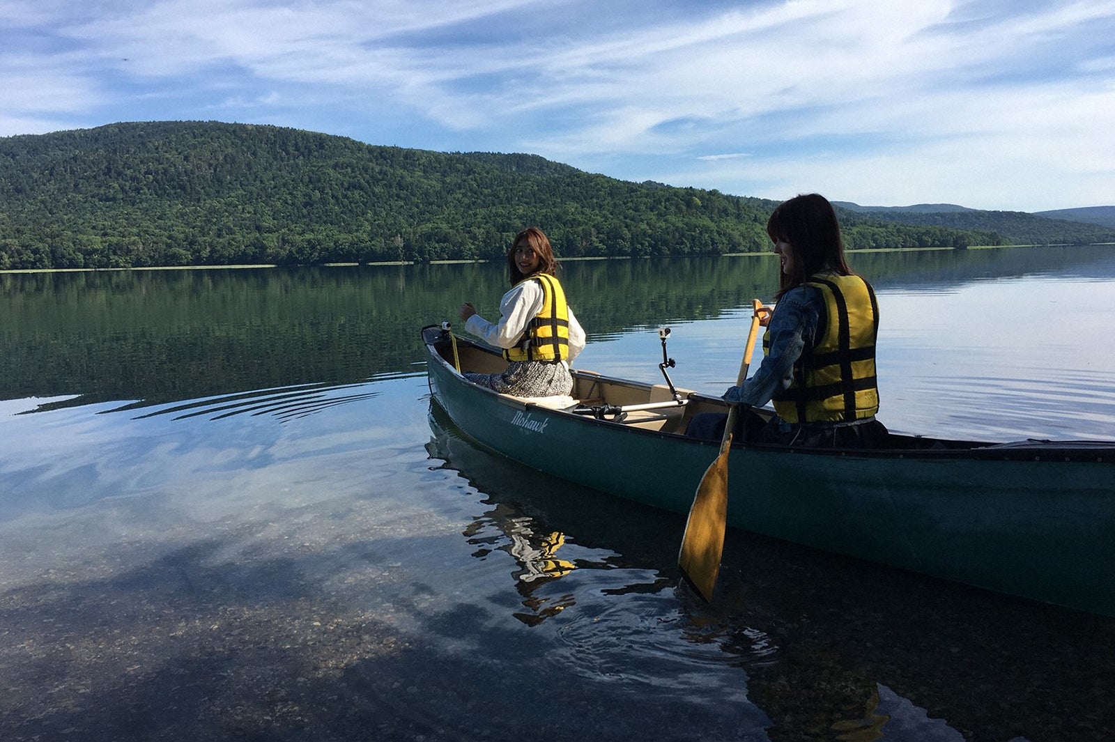（左から）土屋巴瑞季、久住小春／画像提供：TBS