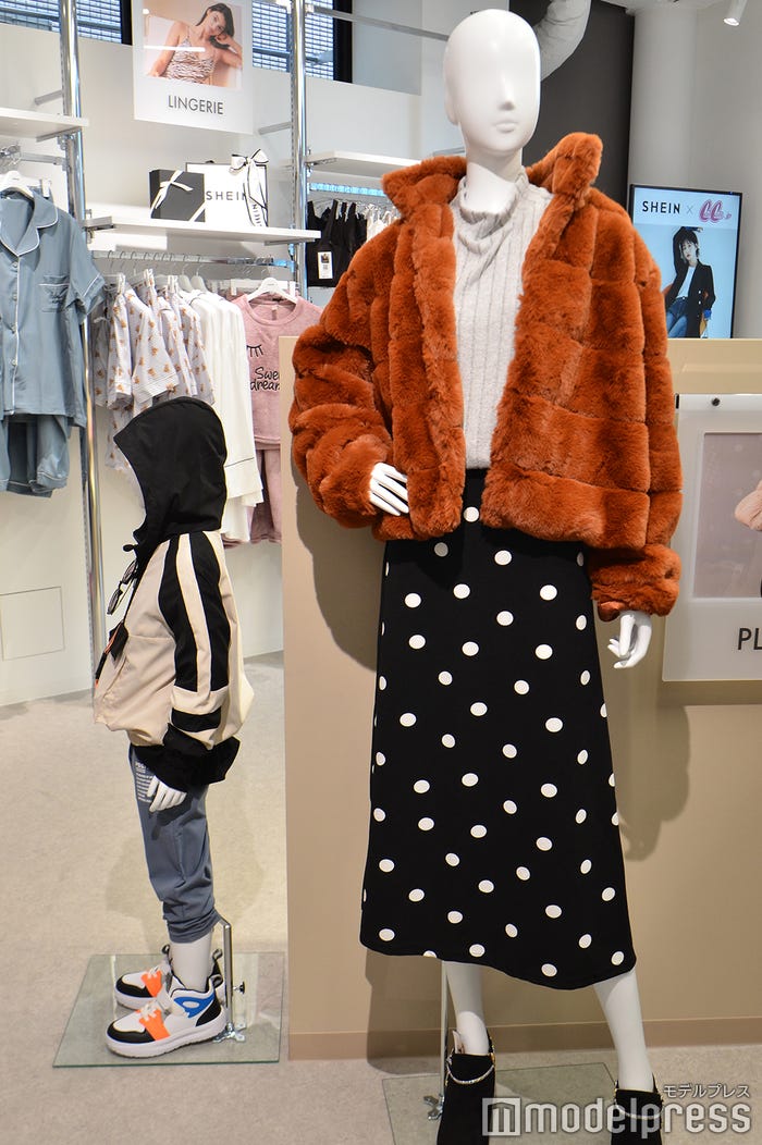 SHEINアイテムによるコーディネート/『SHEIN TOKYO』(C)モデルプレス
