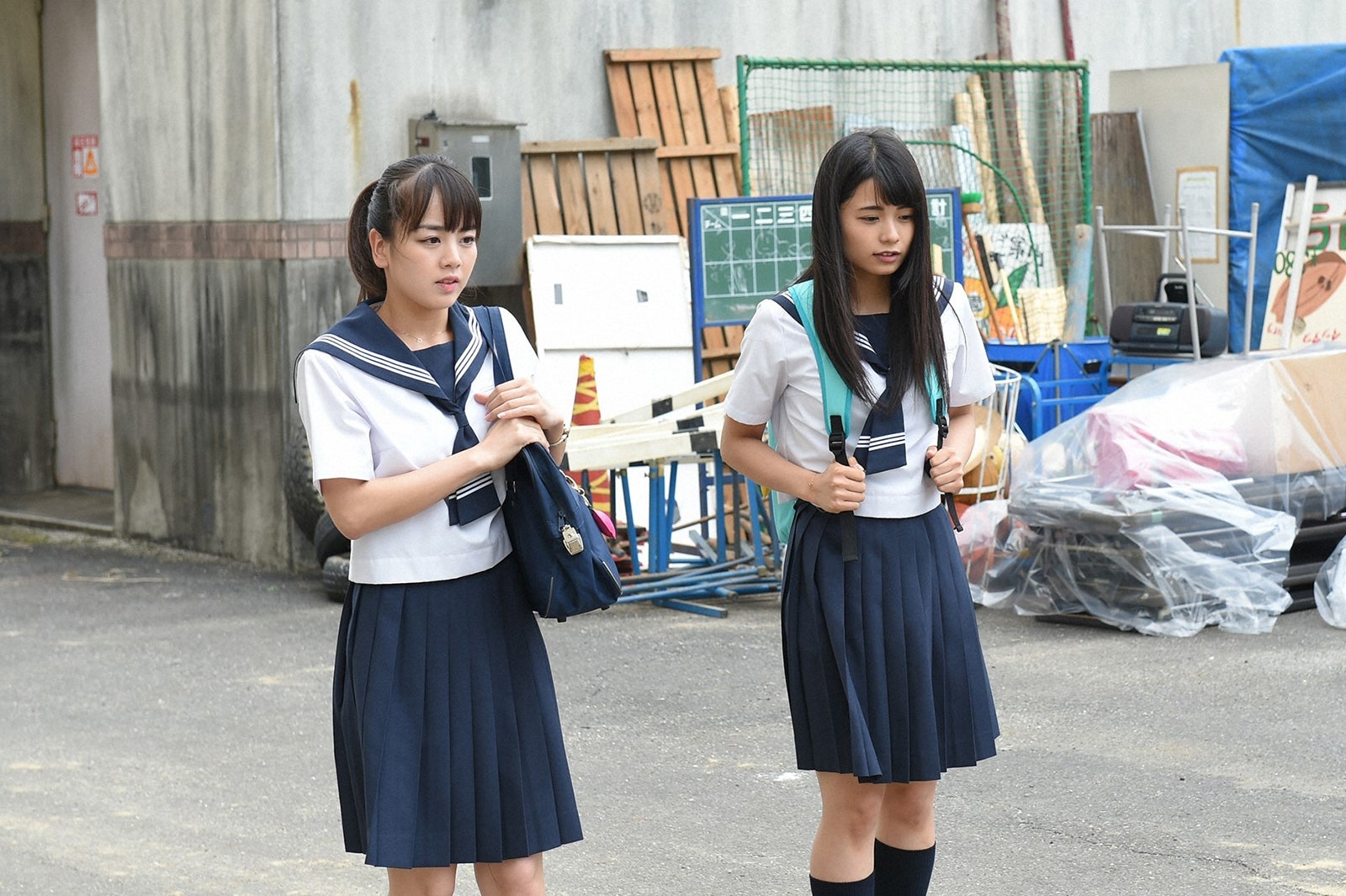 伊原六花、足立佳奈／「チア☆ダン」第3話より（C）TBS