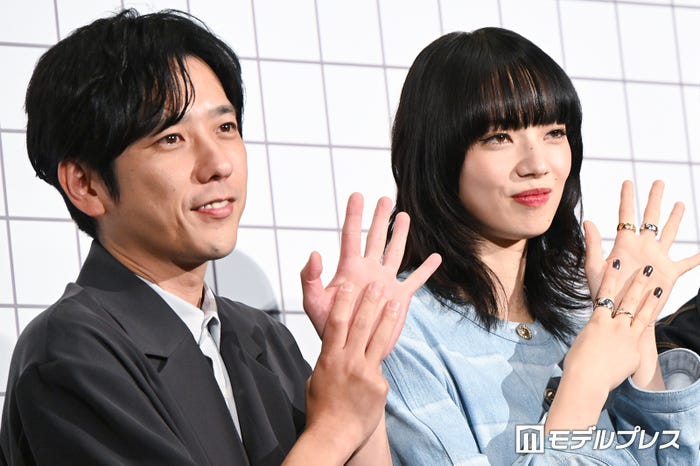 二宮和也、小松菜奈(C)モデルプレス