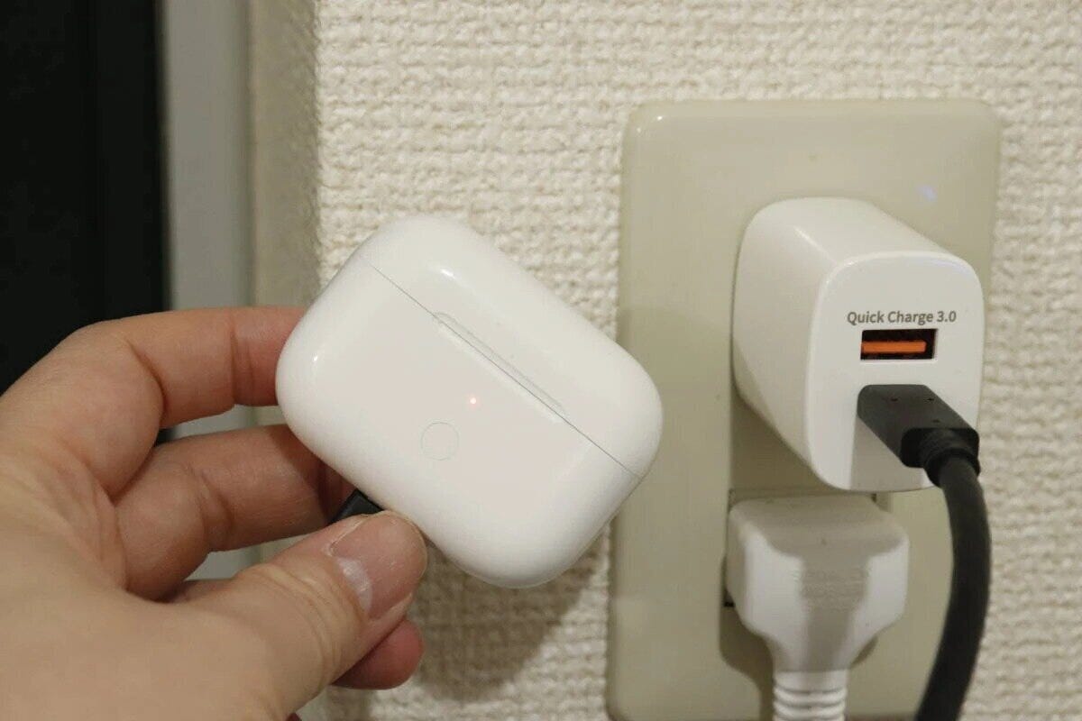 ダイソー　超速USB充電器