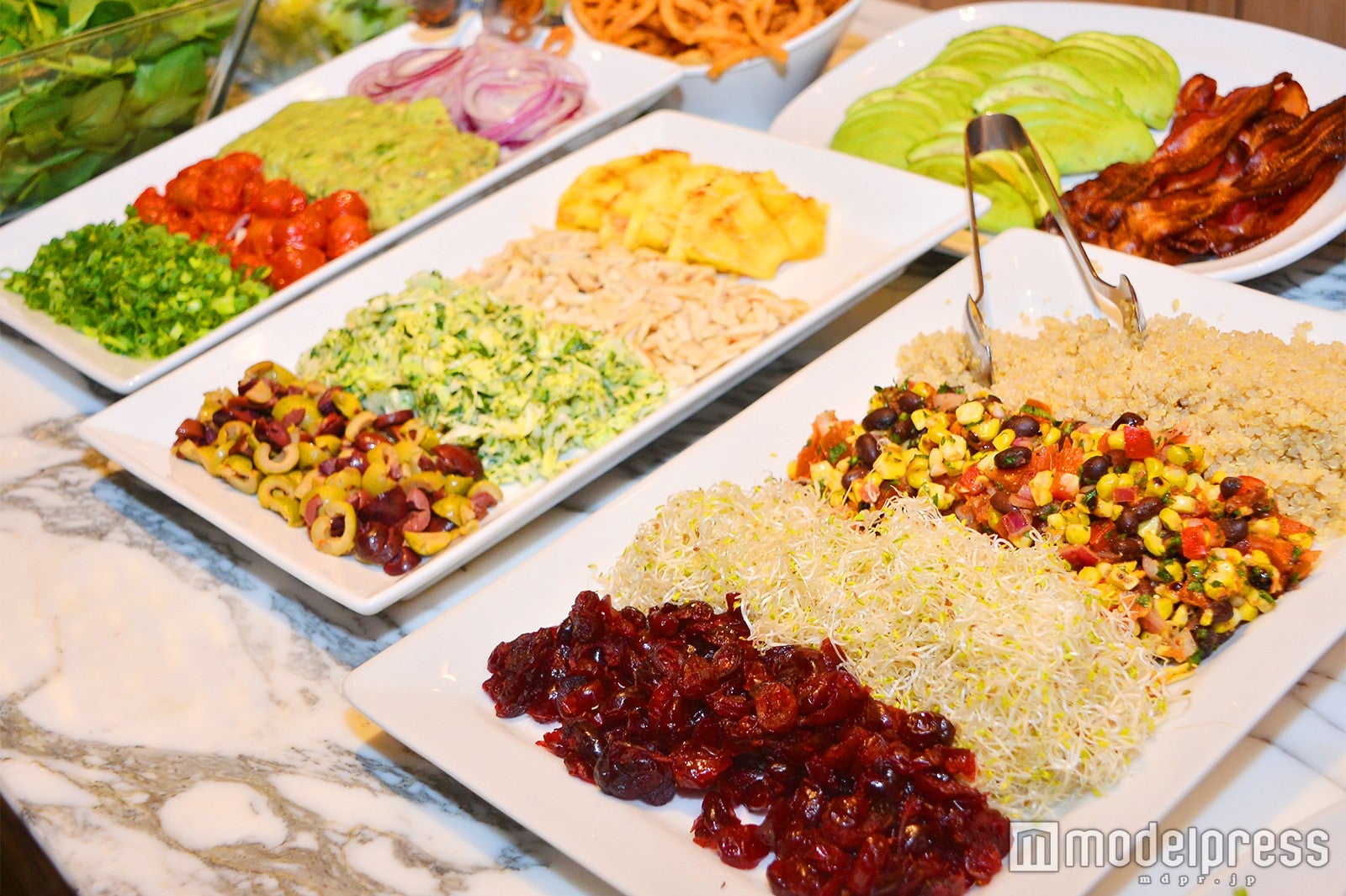 トッピング（C）モデルプレス