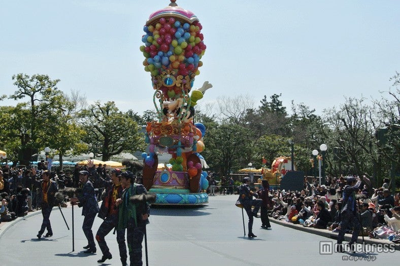 メリー・ポピンズよりお掃除ダンサー／ハピネス・イズ・ヒア