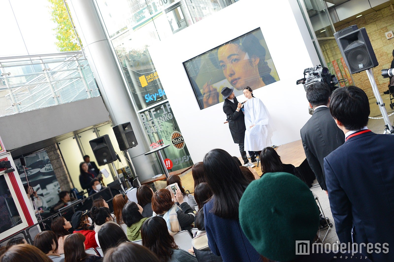 オシャレ女子が集結 （C）モデルプレス