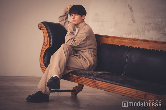 小松ケビンさん(C)モデルプレス
