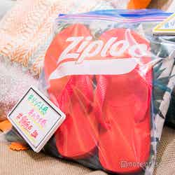 濡れた水着や砂まみれのビーチサンダルの持ち運びに便利(C)モデルプレス