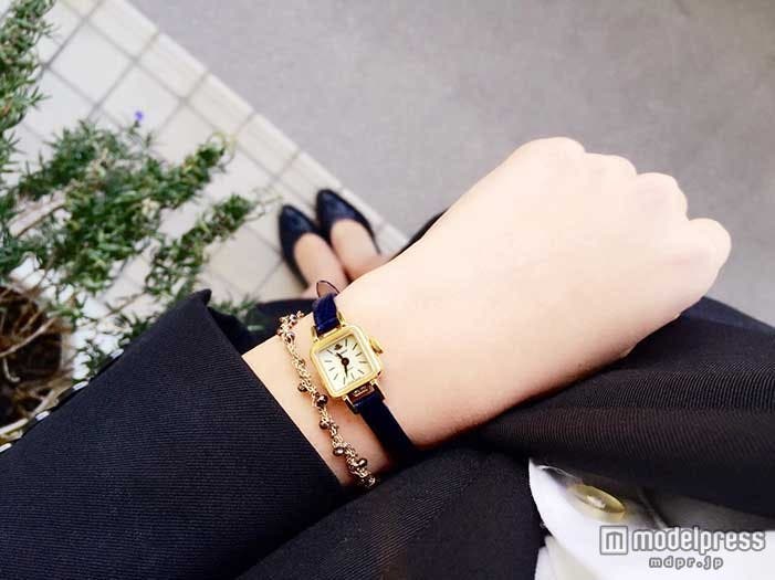 大人シンプルながらも華やかに