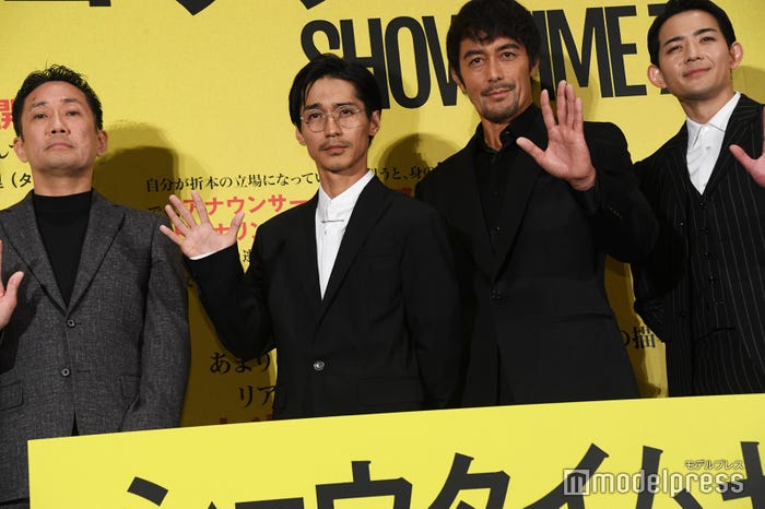 渡辺一貴監督、錦戸亮、阿部寛、竜星涼(C)モデルプレス