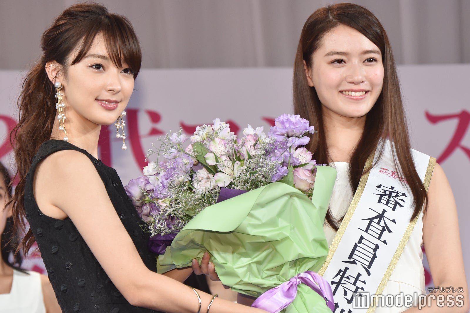 宮本茉由、審査員特別賞・豊田百佳さん （C）モデルプレス
