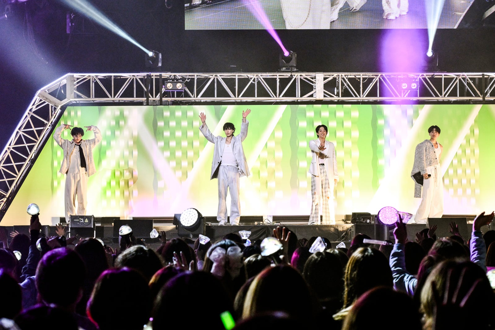 FANTASTICS（C）ハタサトシ／高田梓／ヨシモリユウナ