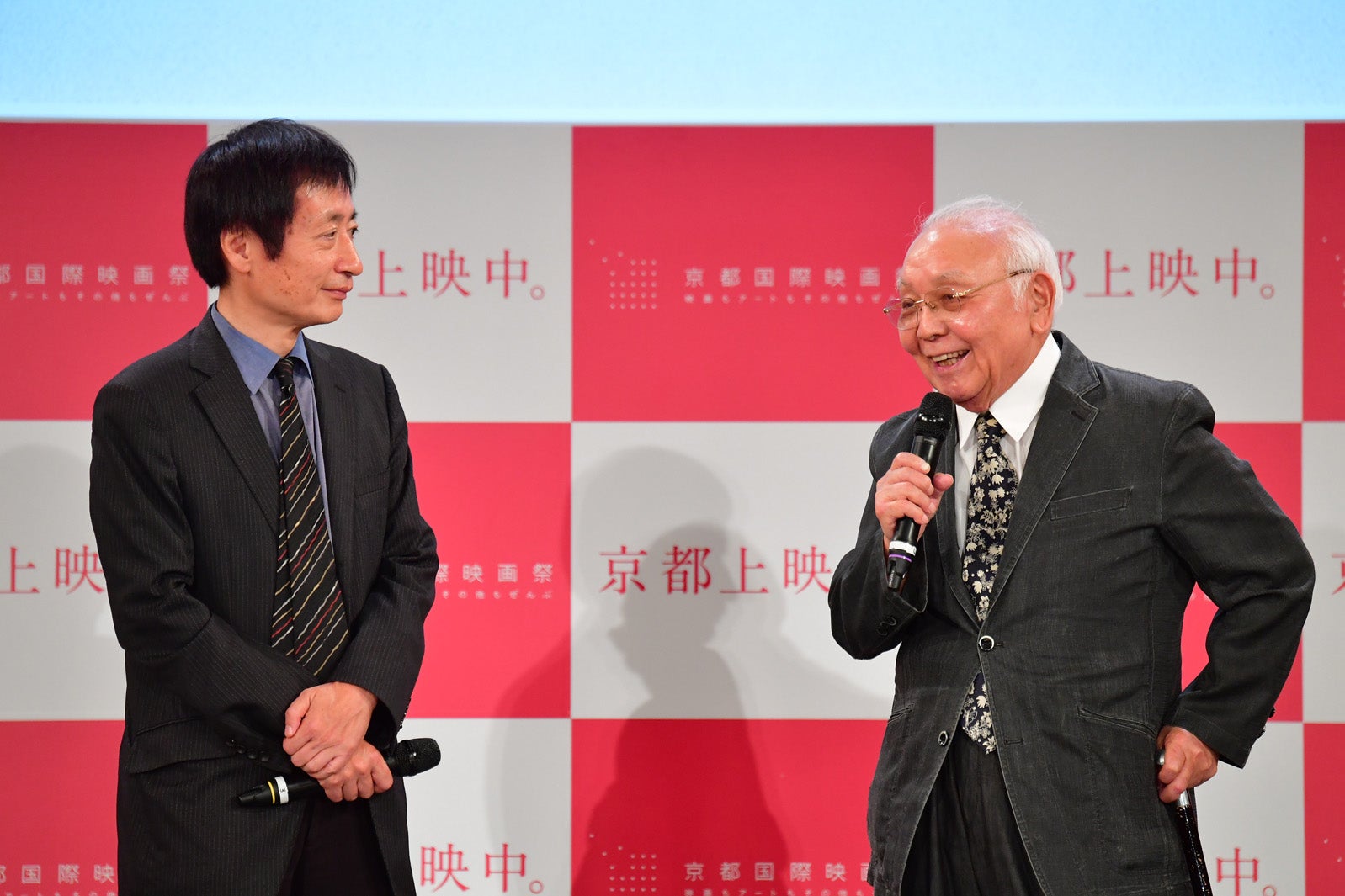 奥山和由氏、中島貞夫監督 （提供写真）