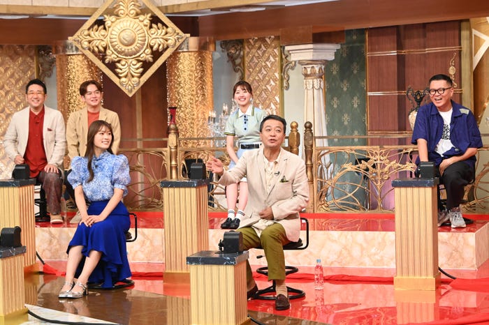 (上段左から)なすなかにし、佐々木美玲、長谷川忍(下段左から)渋谷凪咲、中山秀征(C)日本テレビ