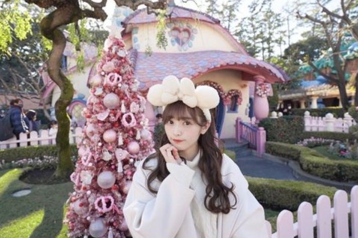 渡辺梨加、櫻坂46卒業後初の顔出しショット公開「可愛すぎる」「一緒にディズニー行きたい」の声