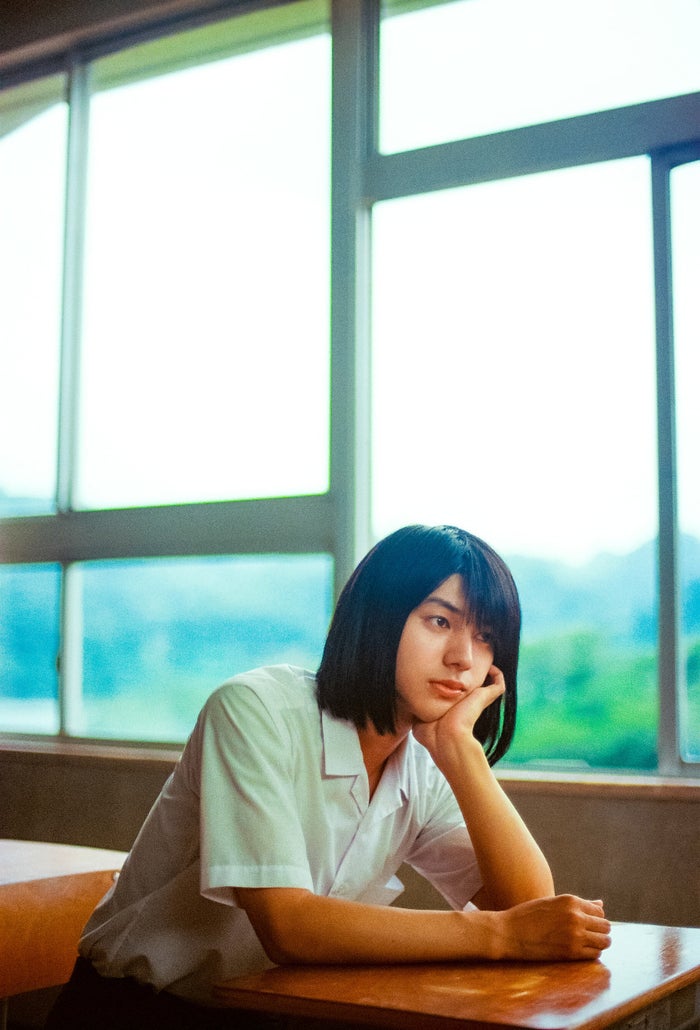 荒木飛羽、こっそり口紅を塗る“髪が長い”少年役に「スメルズ ライク グリーン スピリット」実写ドラマ化