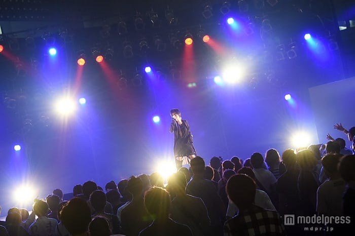 人気“男装”モデル・AKIRA