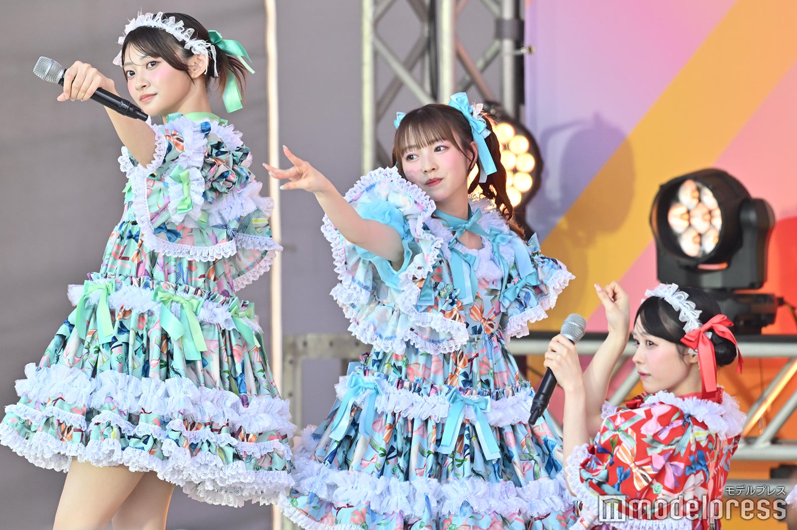 板倉可奈、梅田みゆ、佐野愛花（C）モデルプレス