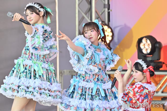 板倉可奈、梅田みゆ、佐野愛花(C)モデルプレス