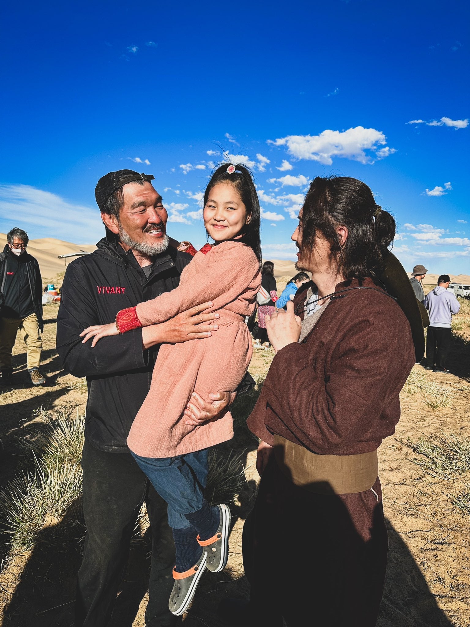 福澤克雄監督、Nandin-Erdene Khongorzul、Tsaschikher Khatanzorig「VIVANT」Xより