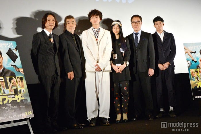 左から:河原雅彦、柄本明、岡田将生、忽那汐里、佐野史郎、藤井道人監督