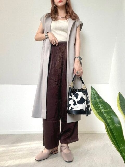 ワイドパンツ　コーデ