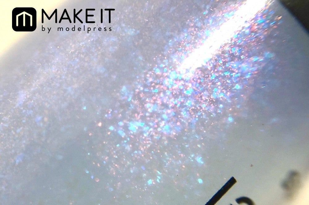 ブルーラメ、レッドパールが輝く (C)メイクイット