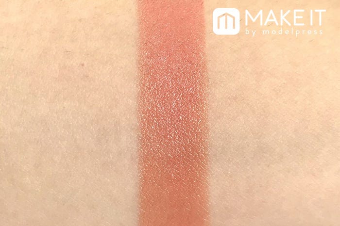 【LUNASOL】「フルグラマーリップス」“42ソフトベージュオレンジ”使用 (C)メイクイット