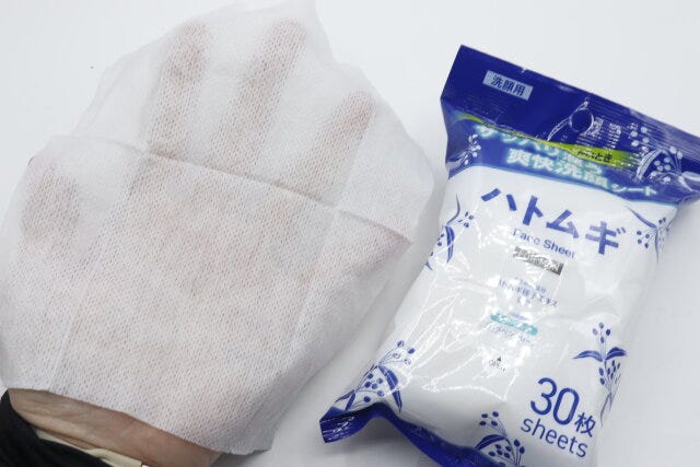 ダイソーの洗顔フェイスシート（30枚、ハトムギ）