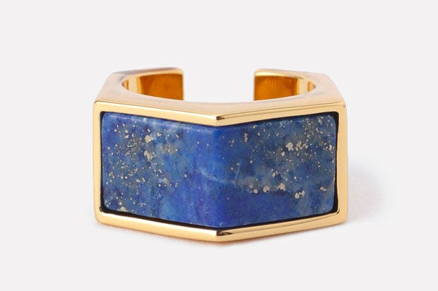 ストーンインサートリング「CHARLES & KEITH」3,132円(税込)/画像提供:CHARLES & KEITH