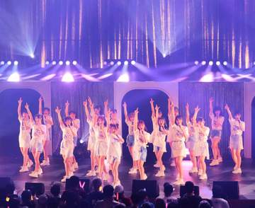 HKT48、4年ぶり全国ツアー大阪で開幕 豊永阿紀「伝説塗り替えていきたい」メンバーは“ドリル”もすんのか～い！？