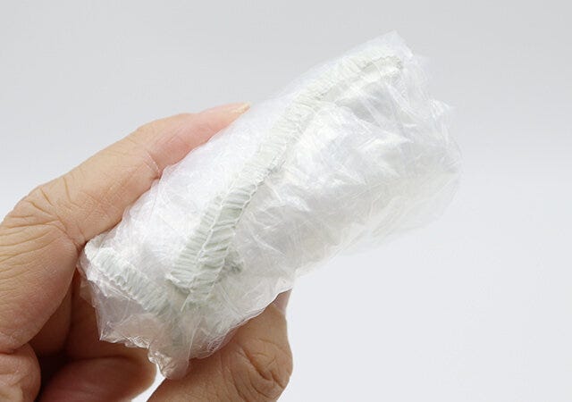 ダイソーのレインバッグカバー