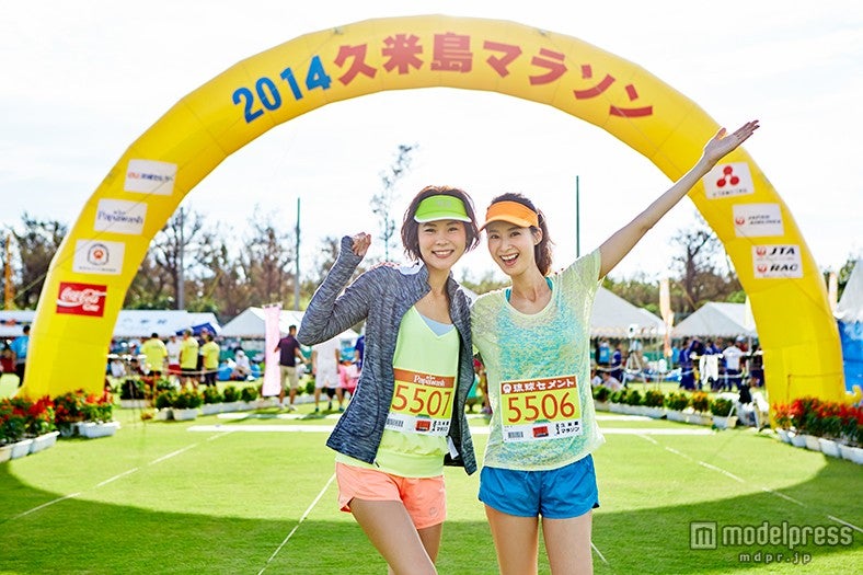 ぽかぽか暖かい10月末に行われた久米島マラソンに参加しました／モデル：Ayumi Nakahara、Kazue Kurasawa、Photo：Tomoko Meguro【モデルプレス】