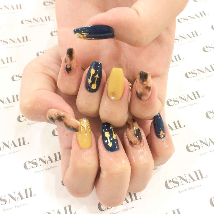 秋のファッションともピッタリ/画像提供:esNAIL