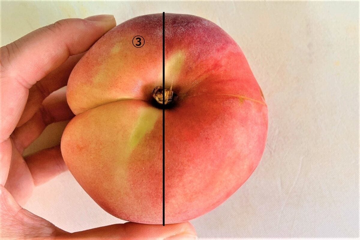 桃のルービックキューブ切り