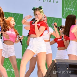 MOMOLAND(モモランド)、日本デビューライブで神対応連発 キュートなトークで沸かす
