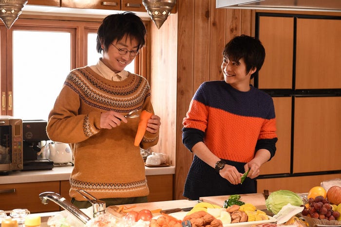 藤原竜也、小池徹平/『リバース』第2話より(画像提供:TBS)