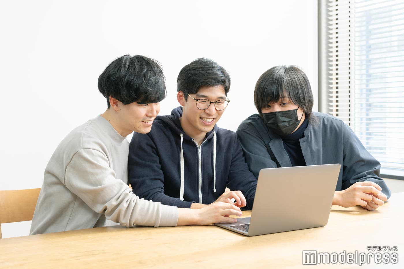 (C)モデルプレス